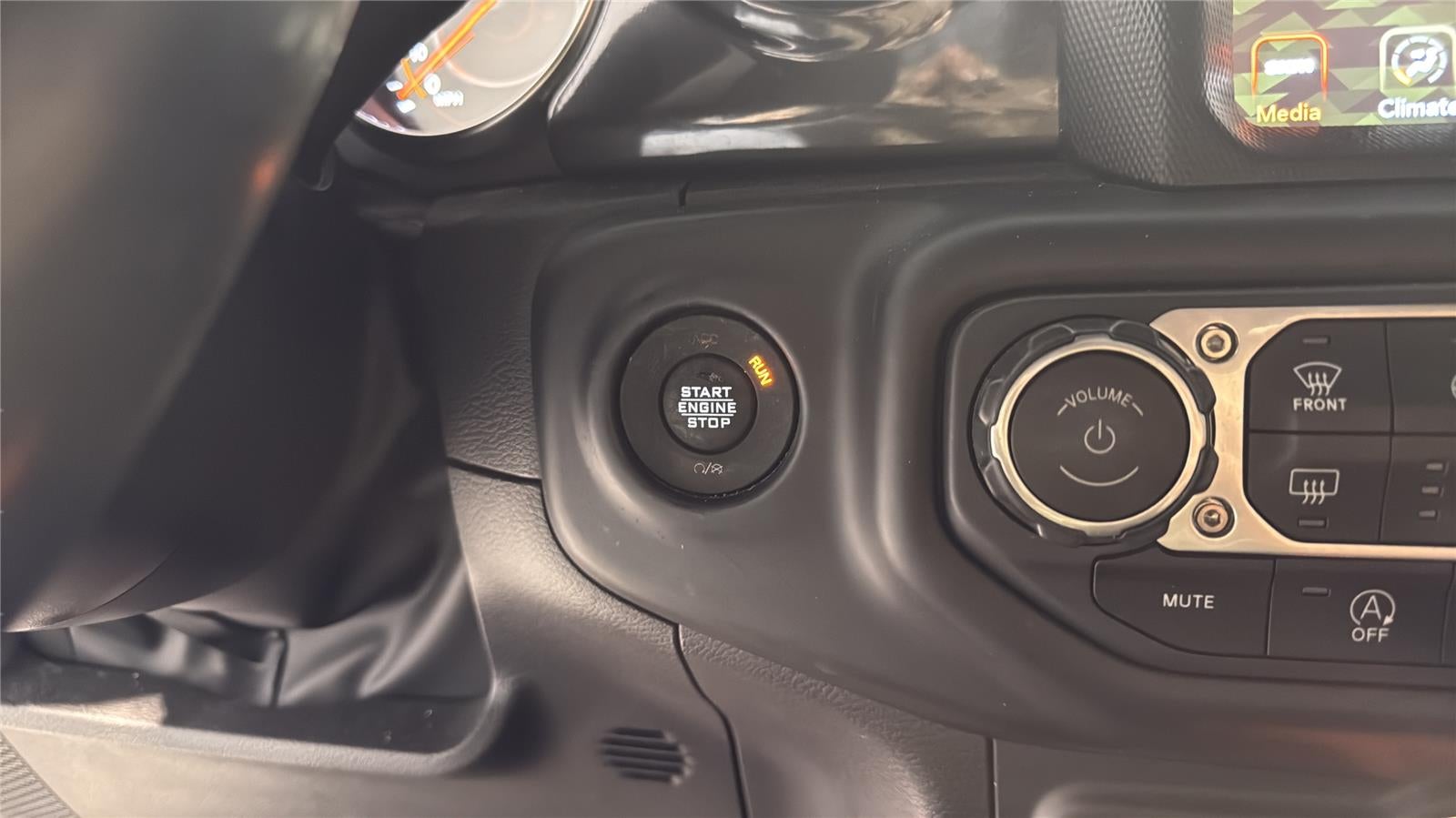 2023 Jeep Wrangler Sahara Altitude
