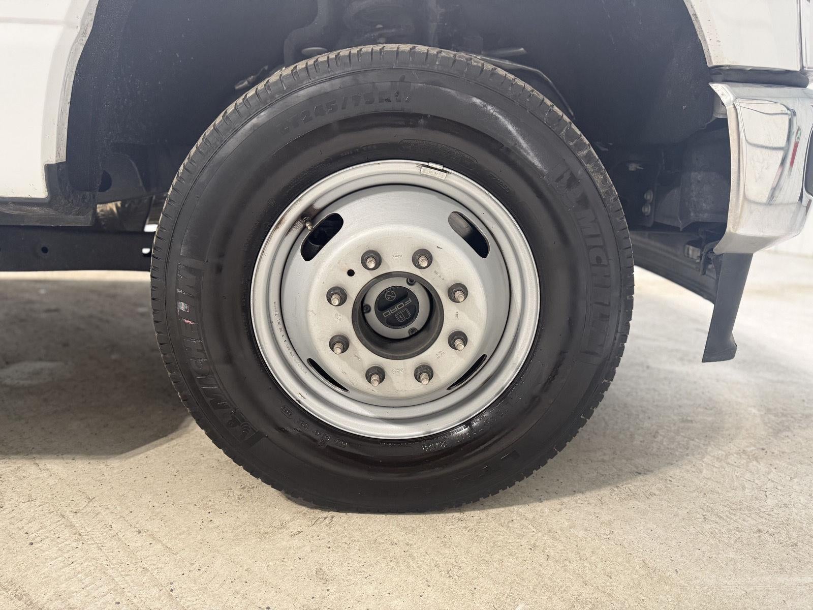 2024 Ford Super Duty F-350 DRW XL