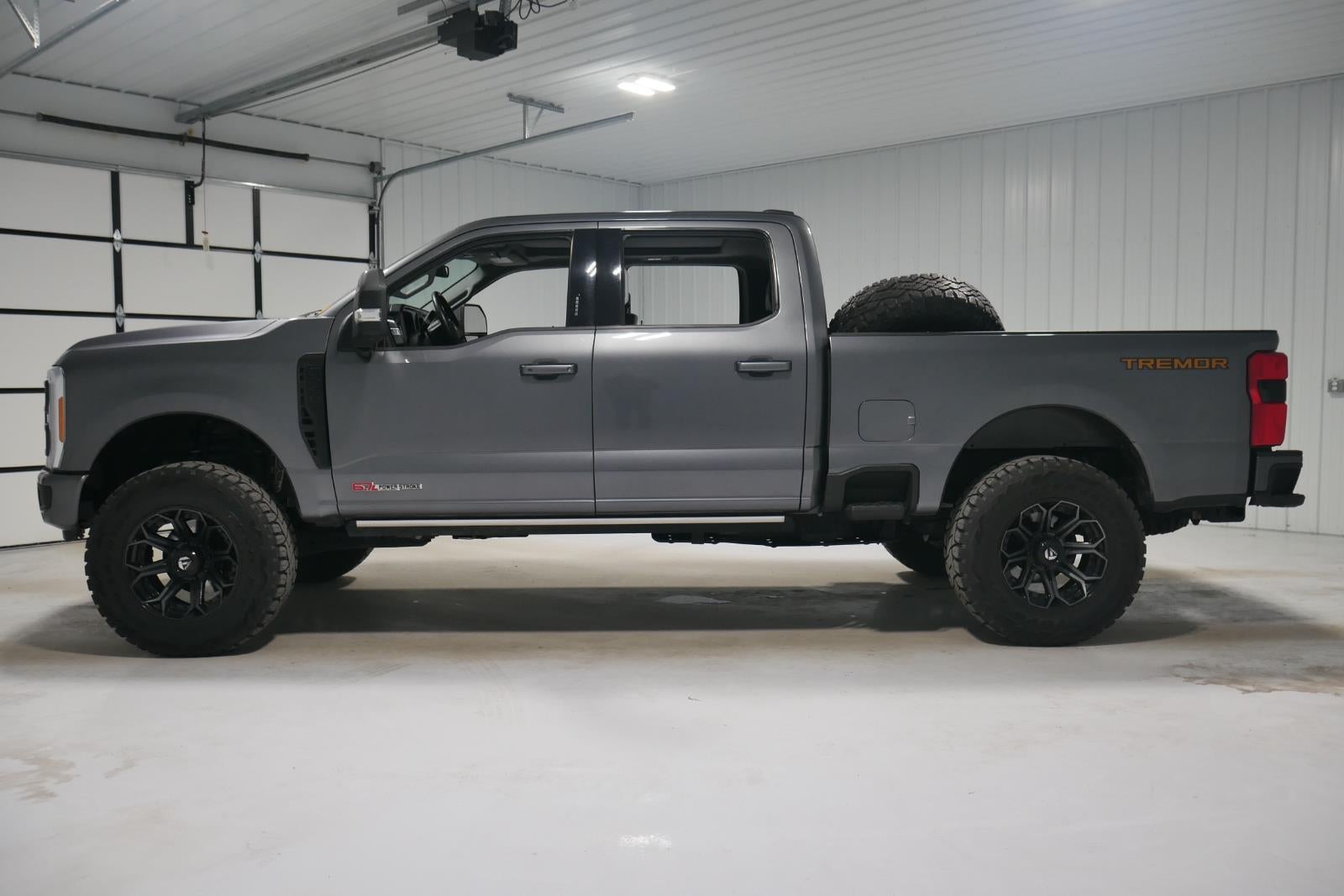 2023 Ford Super Duty F-250 SRW Lariat