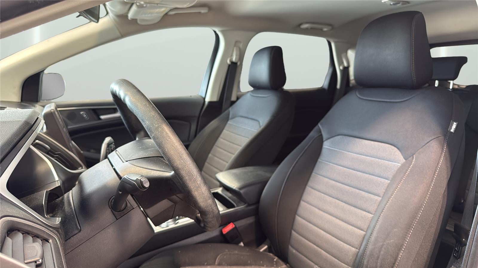 2021 Ford Edge SE