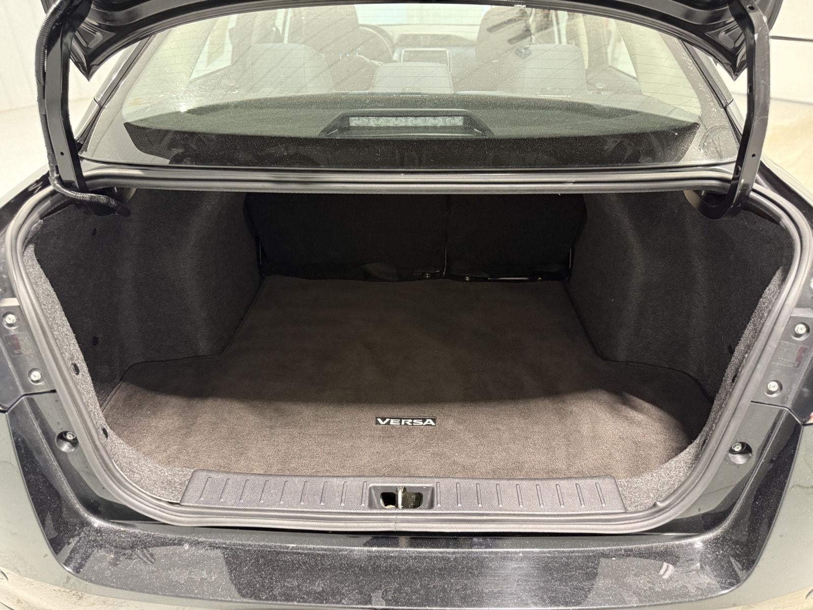 2023 Nissan Versa SV