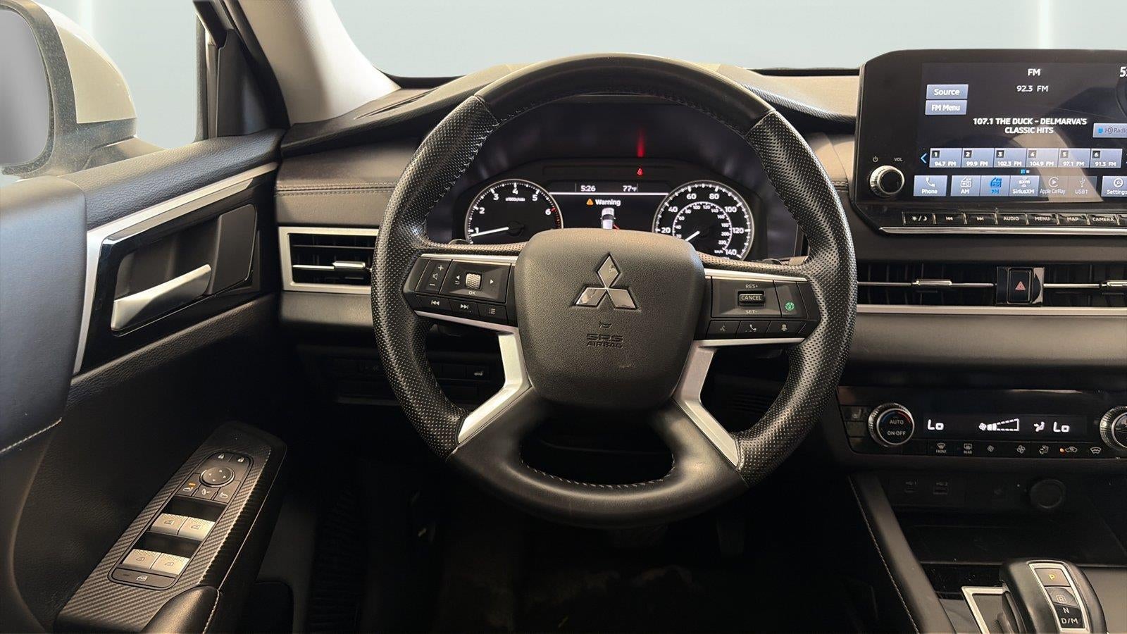 2024 Mitsubishi Outlander Base
