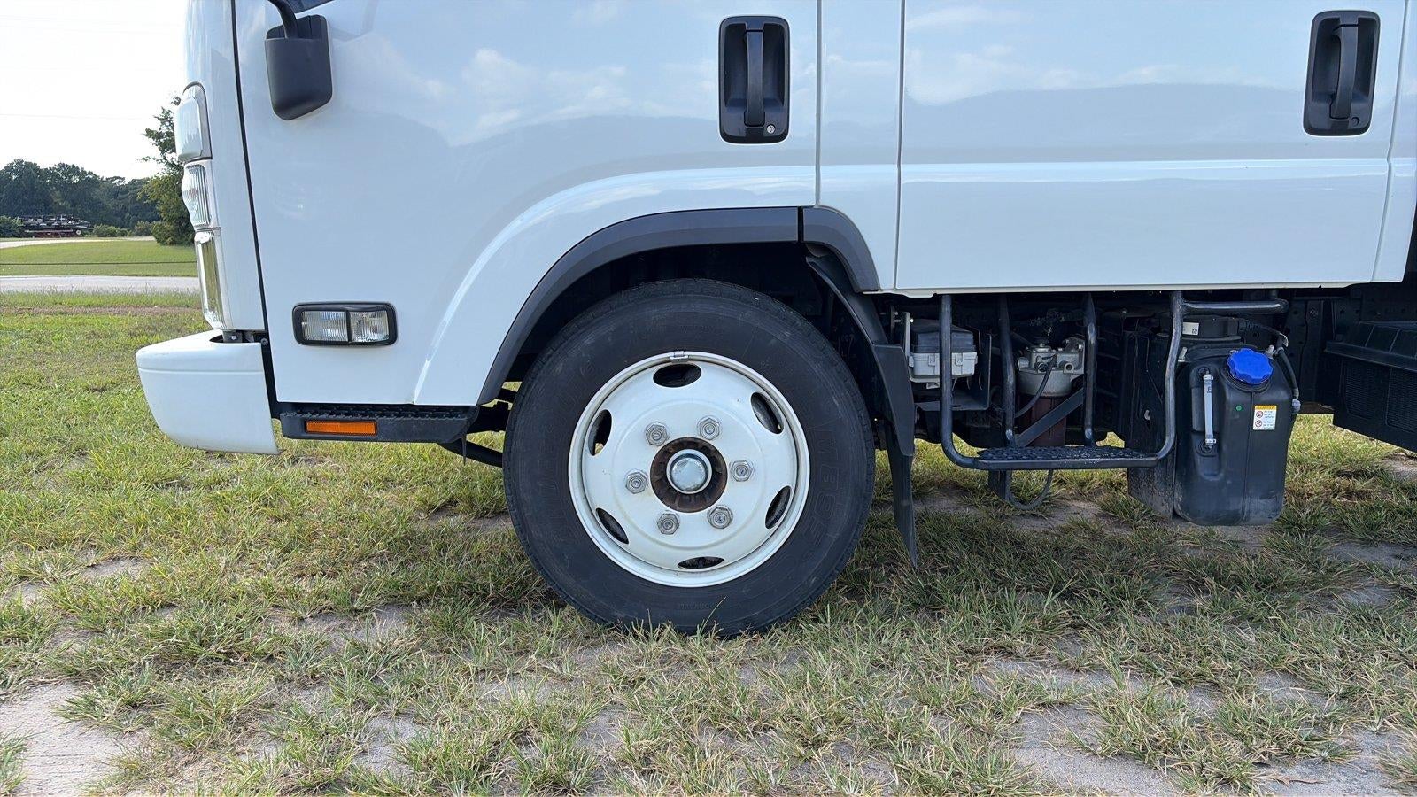 2023 Isuzu Nrr Base