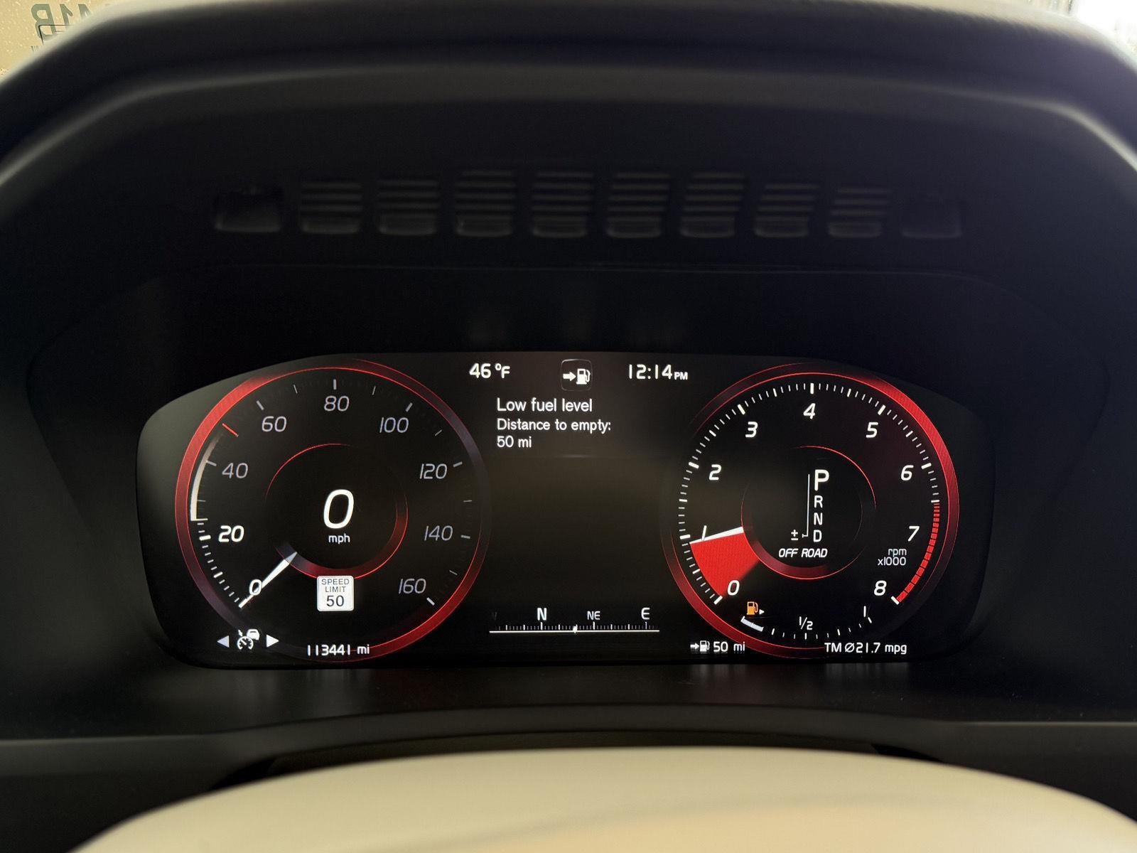 2017 Volvo XC90 Momentum