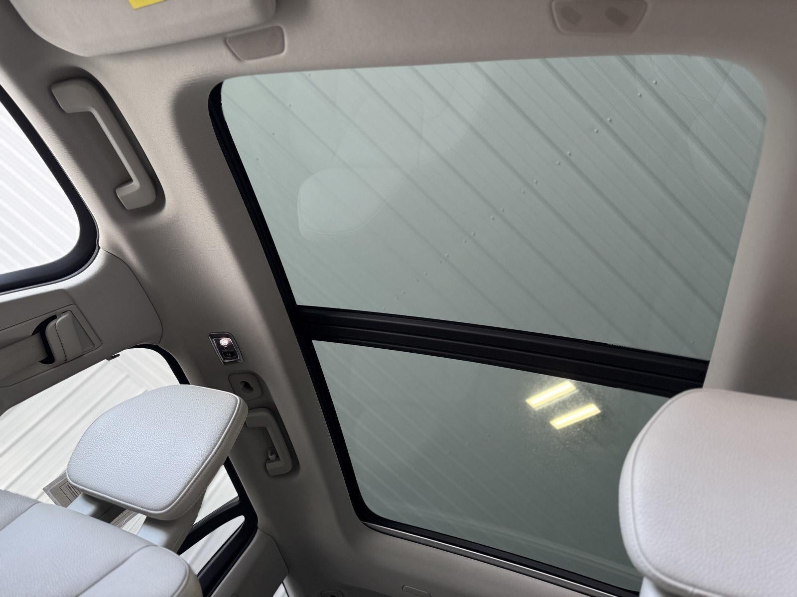 2017 Volvo XC90 Momentum