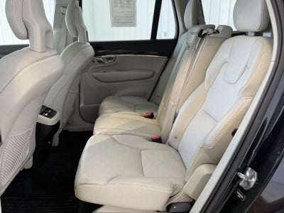 2017 Volvo XC90 Momentum