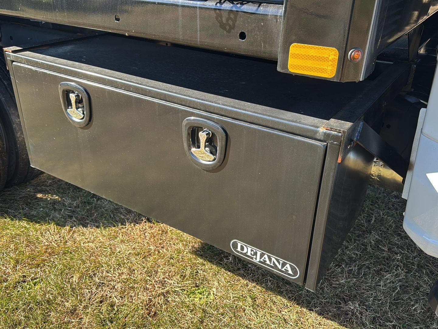 2024 Ford Super Duty F-450 DRW 12' RUGBY HEAVY DUTY STAKELESS LANDSCAPE BODY, 48" SOLID BARN DOORS, MANUAL TARP, 36" FULL CAB SHIELD, DROP DOWN COMBO HITCH 2 5/15