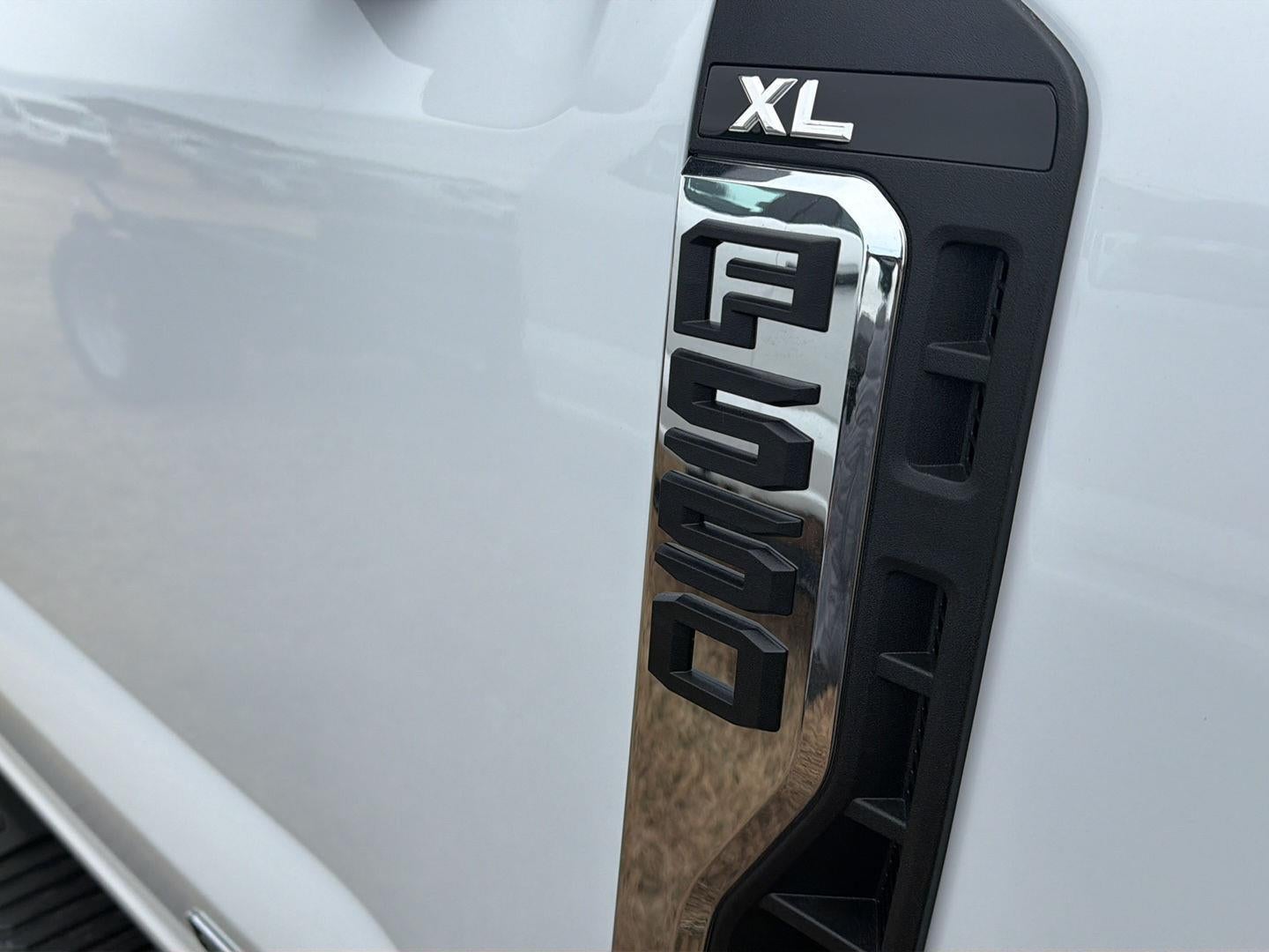 2026 Ford Super Duty F-550 DRW XL