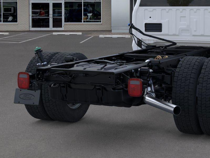 2025 Ford Super Duty F-550 DRW XL