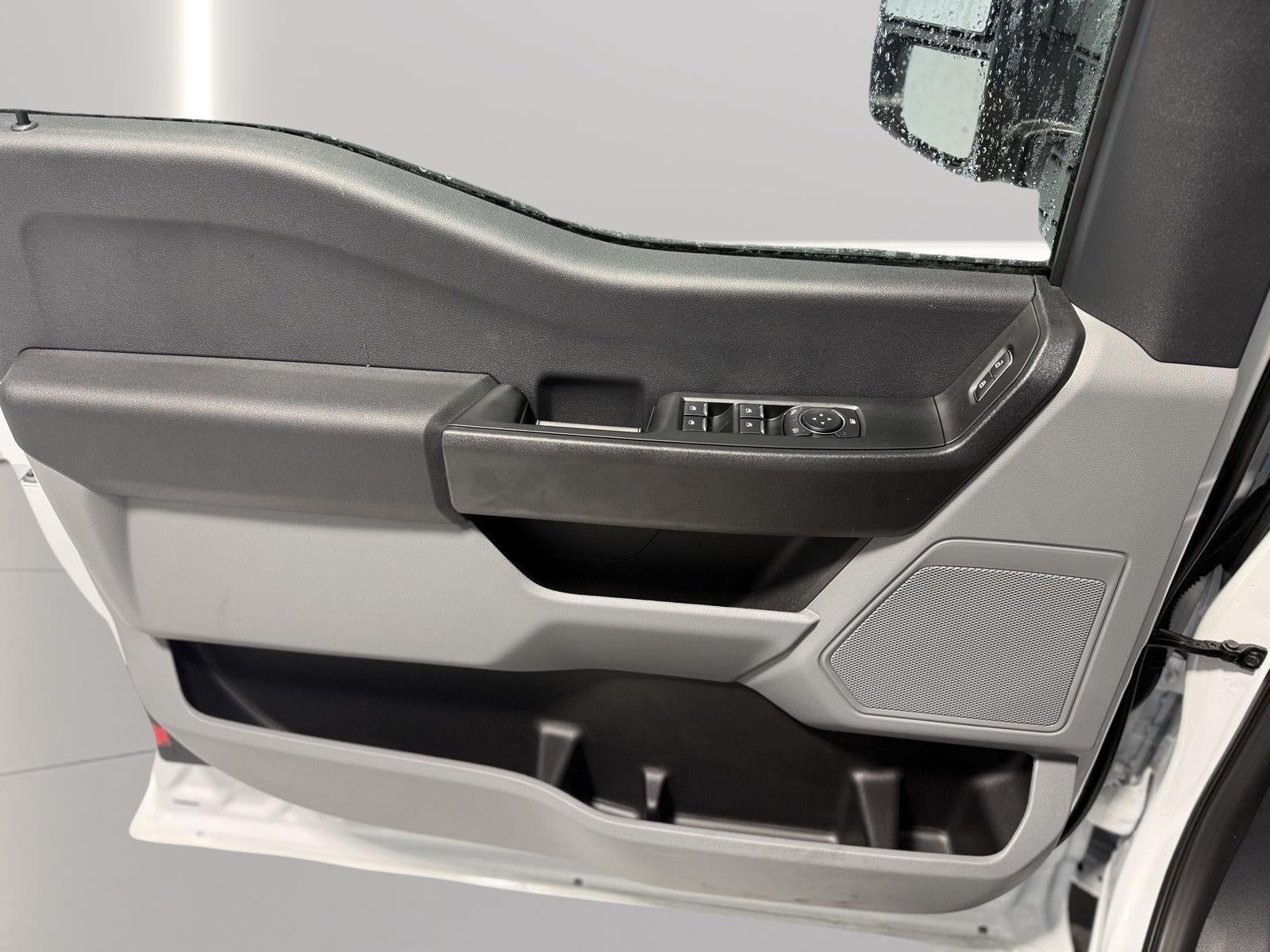 2026 Ford Super Duty F-550 DRW XL CHASSIS ONLY