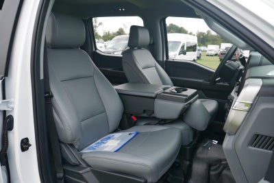 2025 Ford Super Duty F-250 8' KNAPHEIDE SERVICE BODY, SPRAY IN LINER, CLASS V HITCH