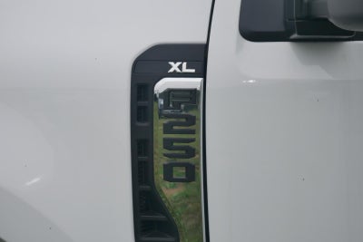 2025 Ford Super Duty F-250 8' KNAPHEIDE SERVICE BODY, SPRAY IN LINER, CLASS V HITCH