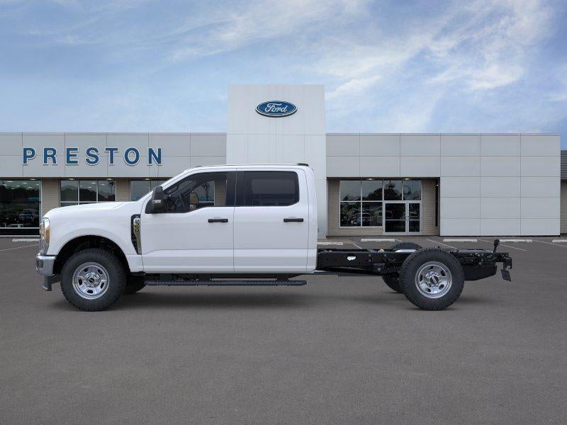 2026 Ford Super Duty F-350 SRW 9' KNAPHEIDE SERVICE BODY, REMOTE LOCKS, CLASS V HITCH, SPRAT IN LINER