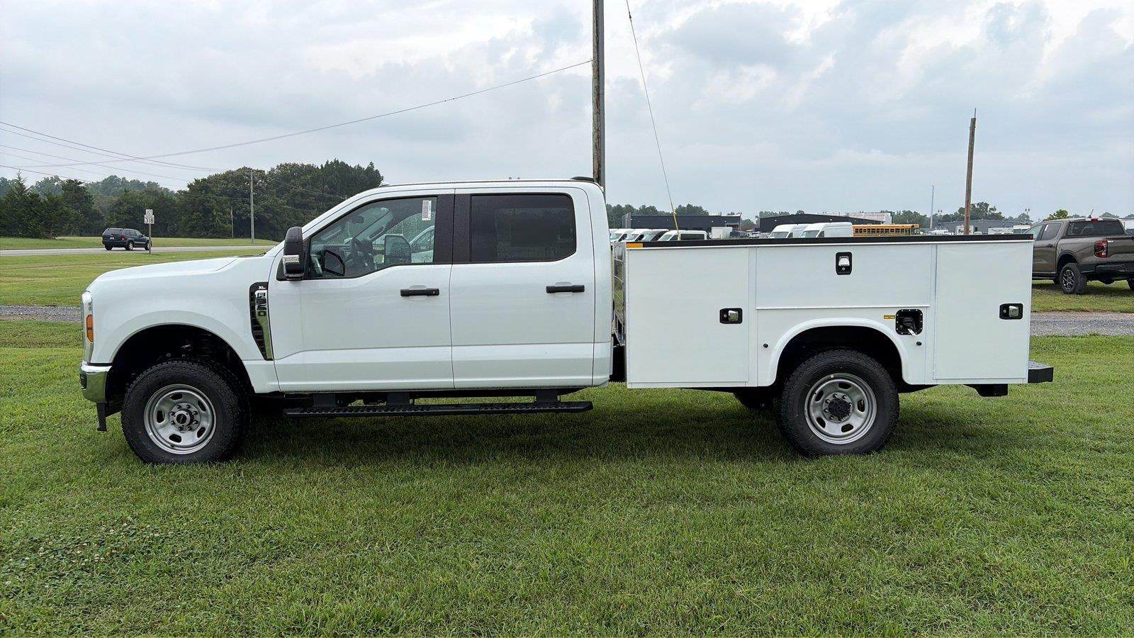 2026 Ford Super Duty F-350 SRW XL