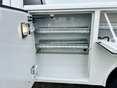 2026 Ford Super Duty F-350 Srw 9' READING CLASSIC II SERVICE BODY W/LATCHMATICS