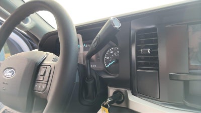 2027 Ford Super Duty F-350 SRW XL