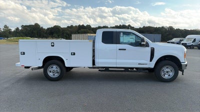 2027 Ford Super Duty F-350 SRW XL
