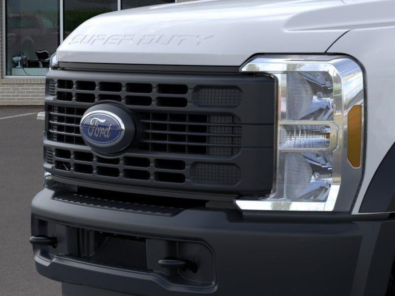 2026 Ford Super Duty F-450 DRW XL CHASSIS ONLY