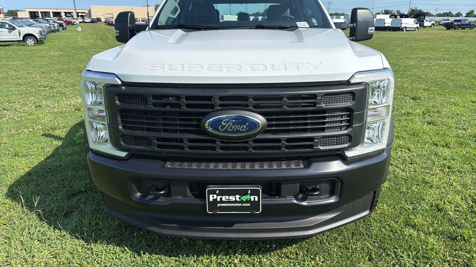2026 Ford Super Duty F-450 Drw XL CHASSIS ONLY
