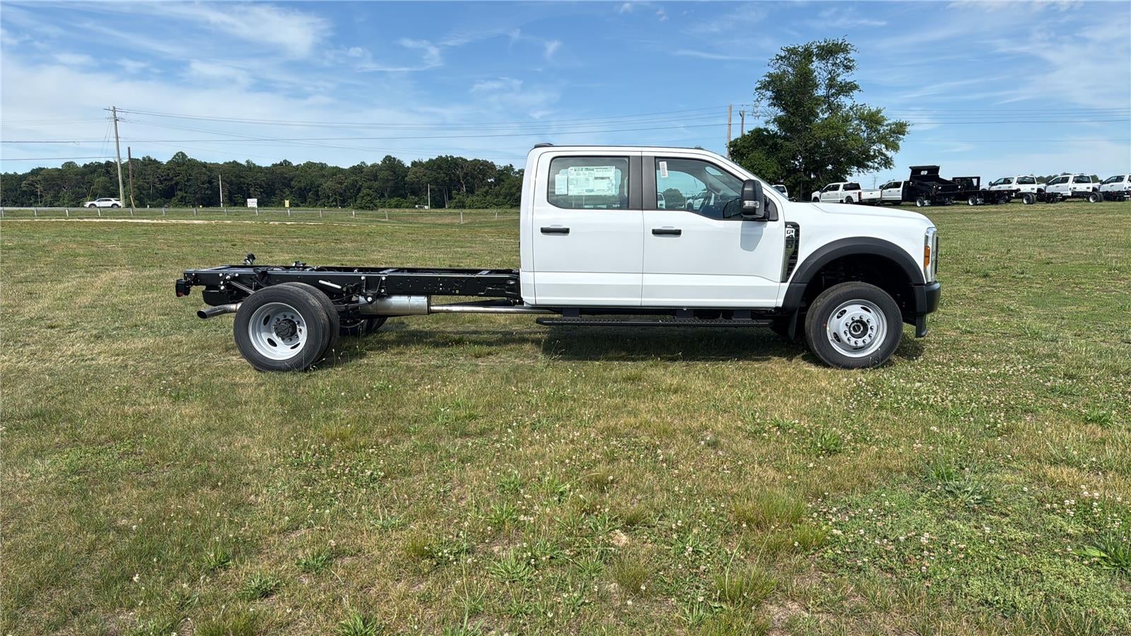 2026 Ford Super Duty F-450 DRW XL CHASSIS ONLY