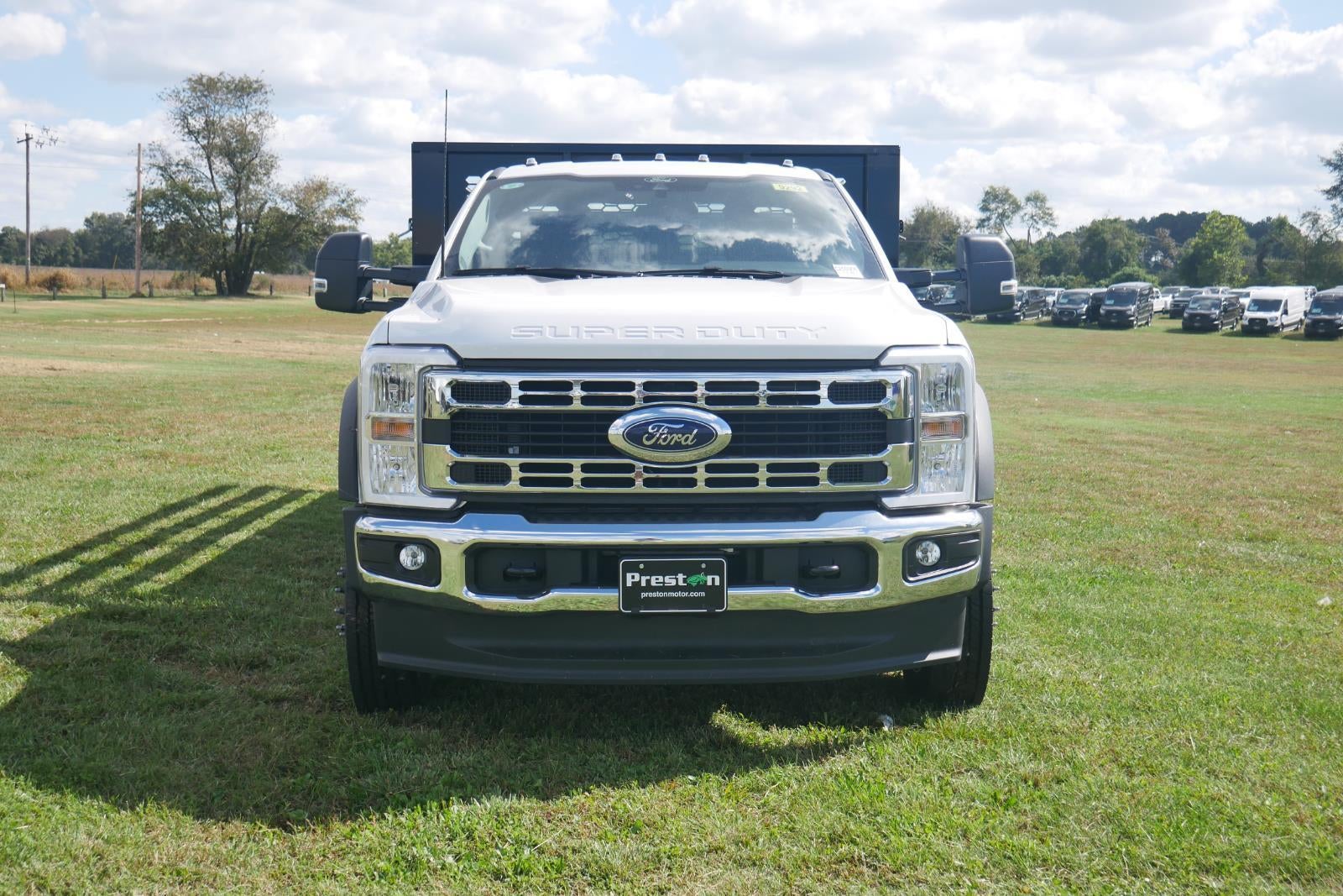 2025 Ford Super Duty F-550 DRW XL