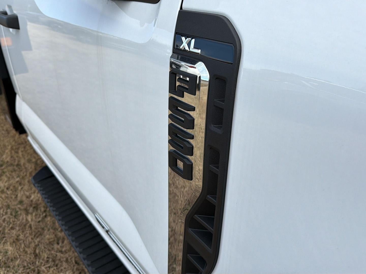 2025 Ford Super Duty F-550 DRW XL