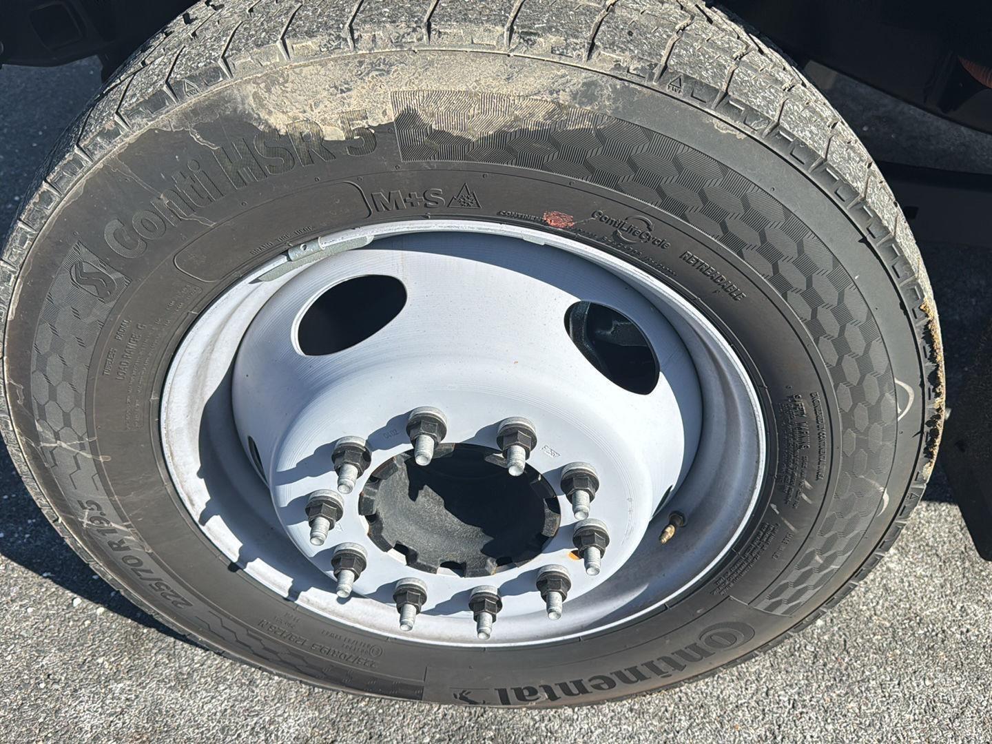 2025 Ford Super Duty F-550 DRW 16' KNAPHEIDE HEAVY DUTY PLATFORM BODY, SLIDING UNDER BODY WINCHES 48" UNDERBODY TOOL BOX