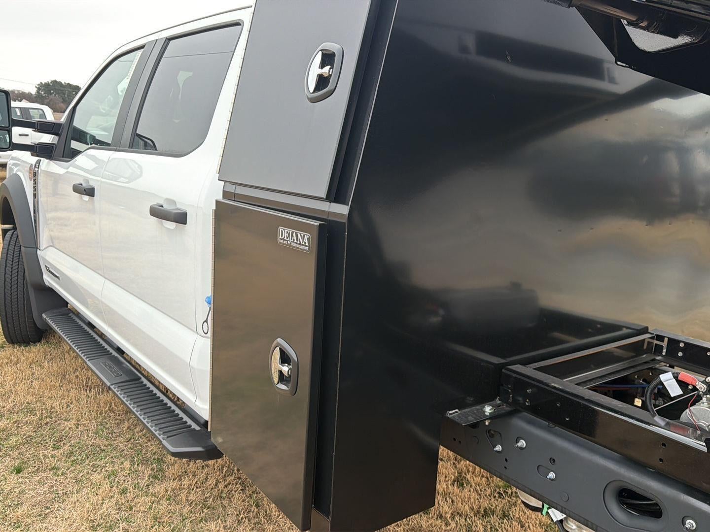 2026 Ford Super Duty F-550 DRW 9' DYNA PRO 3-4 YRD DUMP, BUYERS IPAK DUMP BODY, MANUAL TARP COMBO HITCH