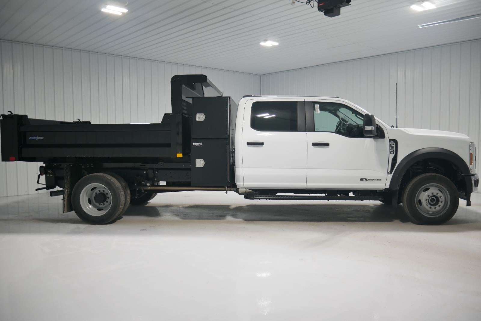 2026 Ford Super Duty F-550 DRW XL