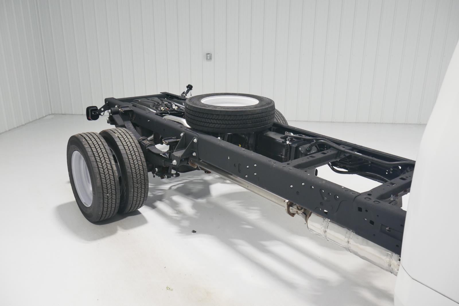2024 Ford Super Duty F-550 DRW XLT CHASSIS ONLY