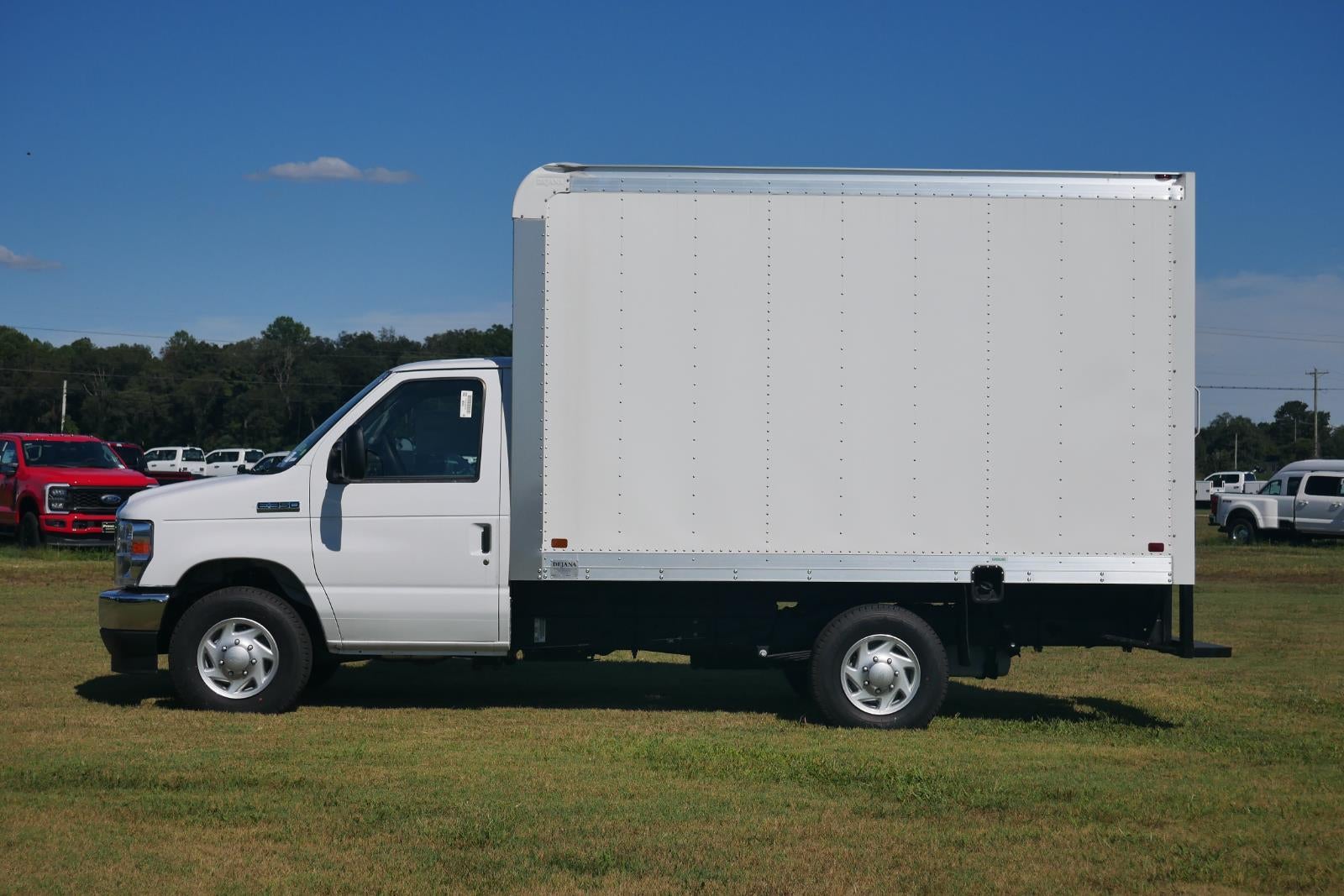 2025 Ford E-Series Cutaway 12' DEJANA DURA CUBE VAN BODY, ROLL UP