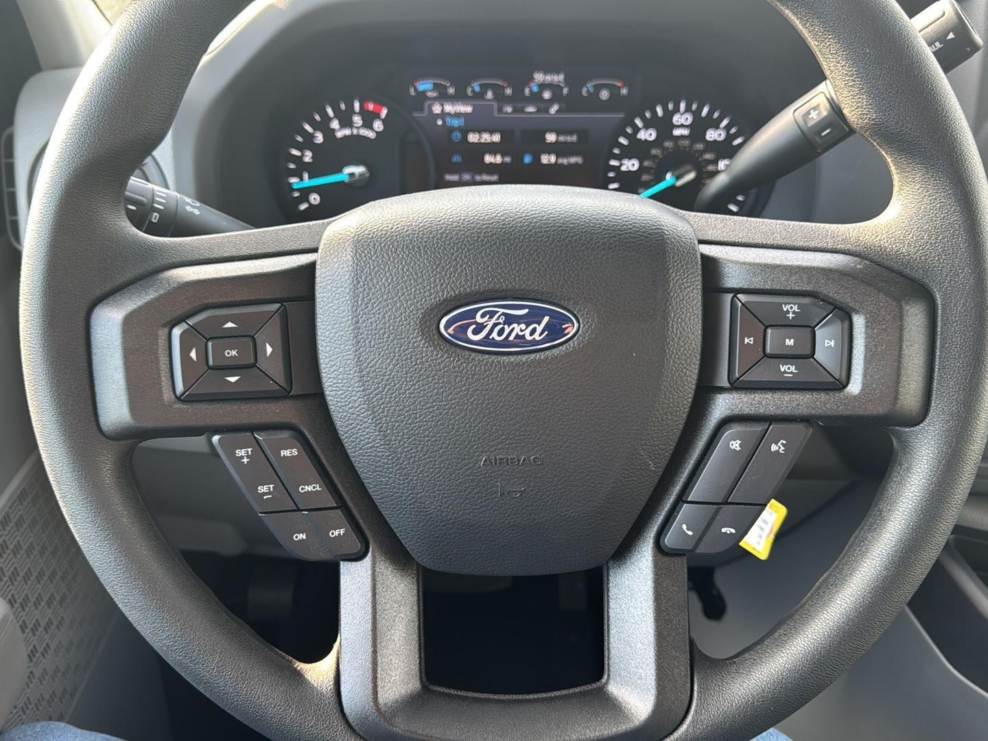 2026 Ford E-Series Cutaway 10' KNAPHEIDE KUV UTILITY VAN, MASTER LOCKING SYSTEM, CLASS V HITCH, 3 BOW LADDER RACK