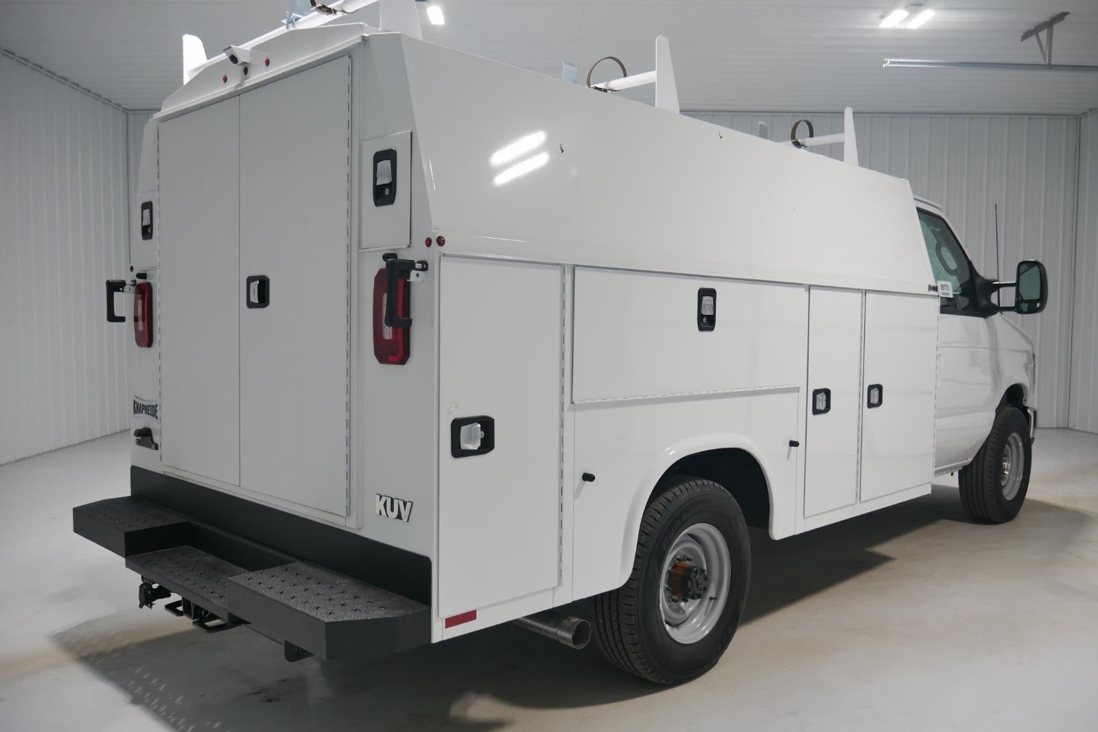 2026 Ford E-Series Cutaway E-350 10FT KNAPHEIDE KUV ENCLOSED SERVICE BODY, MASTER LOCK SYSTEM CLASS V HITCH 3 BOW LADDER RACK