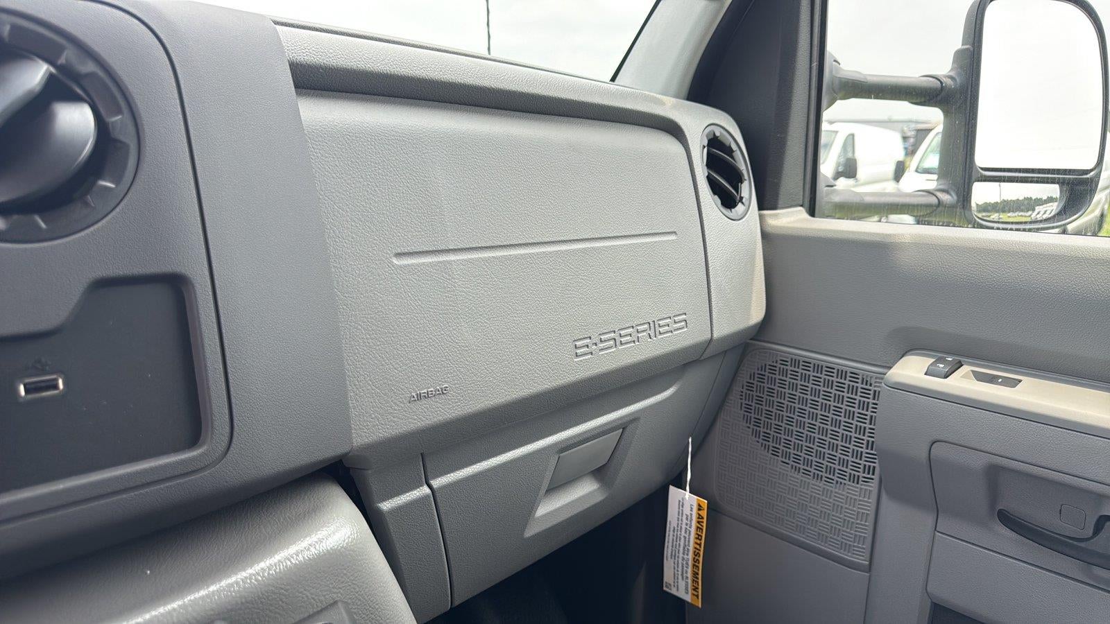 2027 Ford E-Series Cutaway 10' KNAPHEIDE KUV LOW ROOF ENCLOSED SERVICE BODY, MASTER LOCK SYSTEM, CLASS V HITCH, 3 BOW LADDER RACK