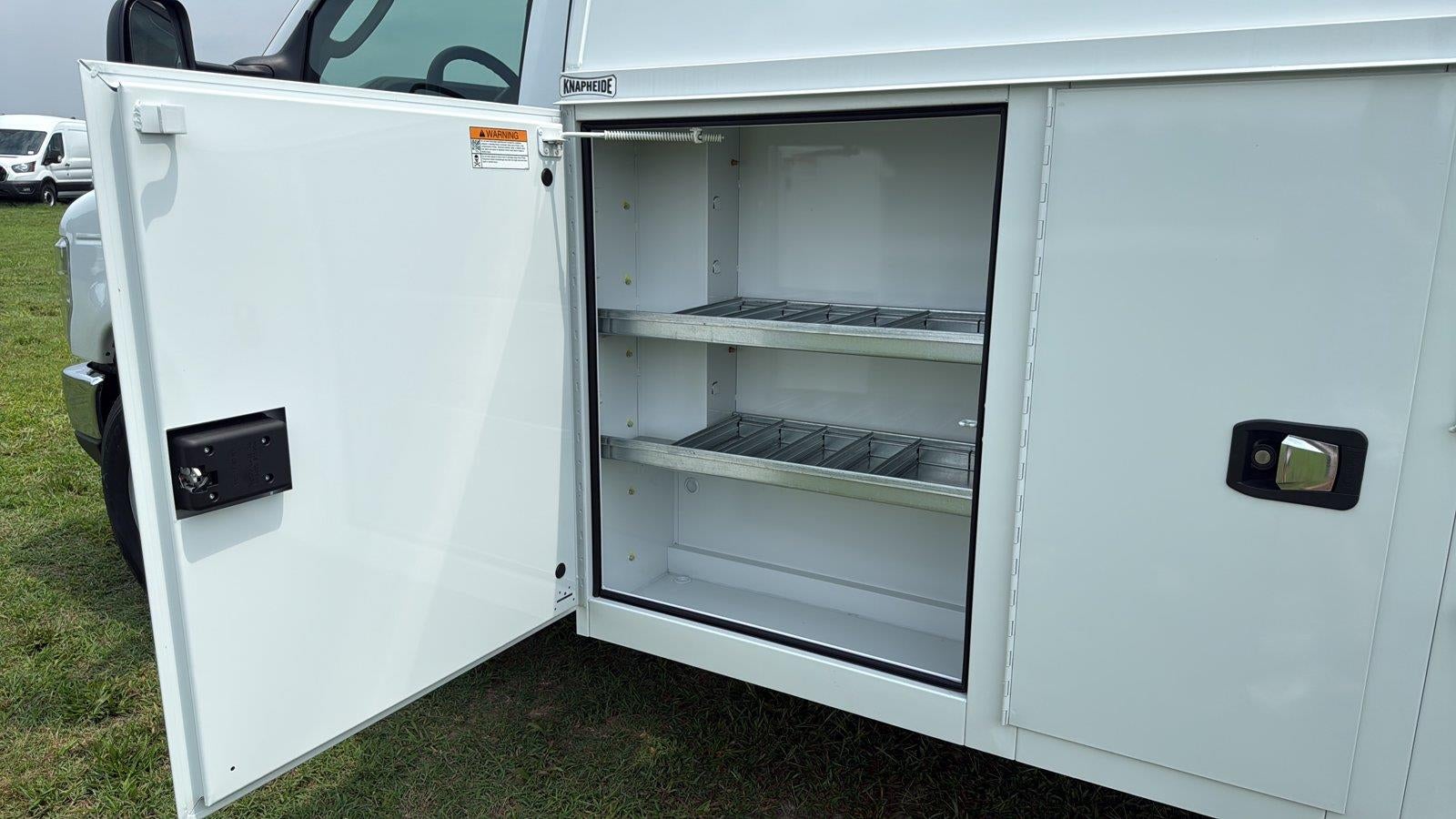 2027 Ford E-Series Cutaway 10' KNAPHEIDE KUV LOW ROOF ENCLOSED SERVICE BODY, MASTER LOCK SYSTEM, CLASS V HITCH, 3 BOW LADDER RACK