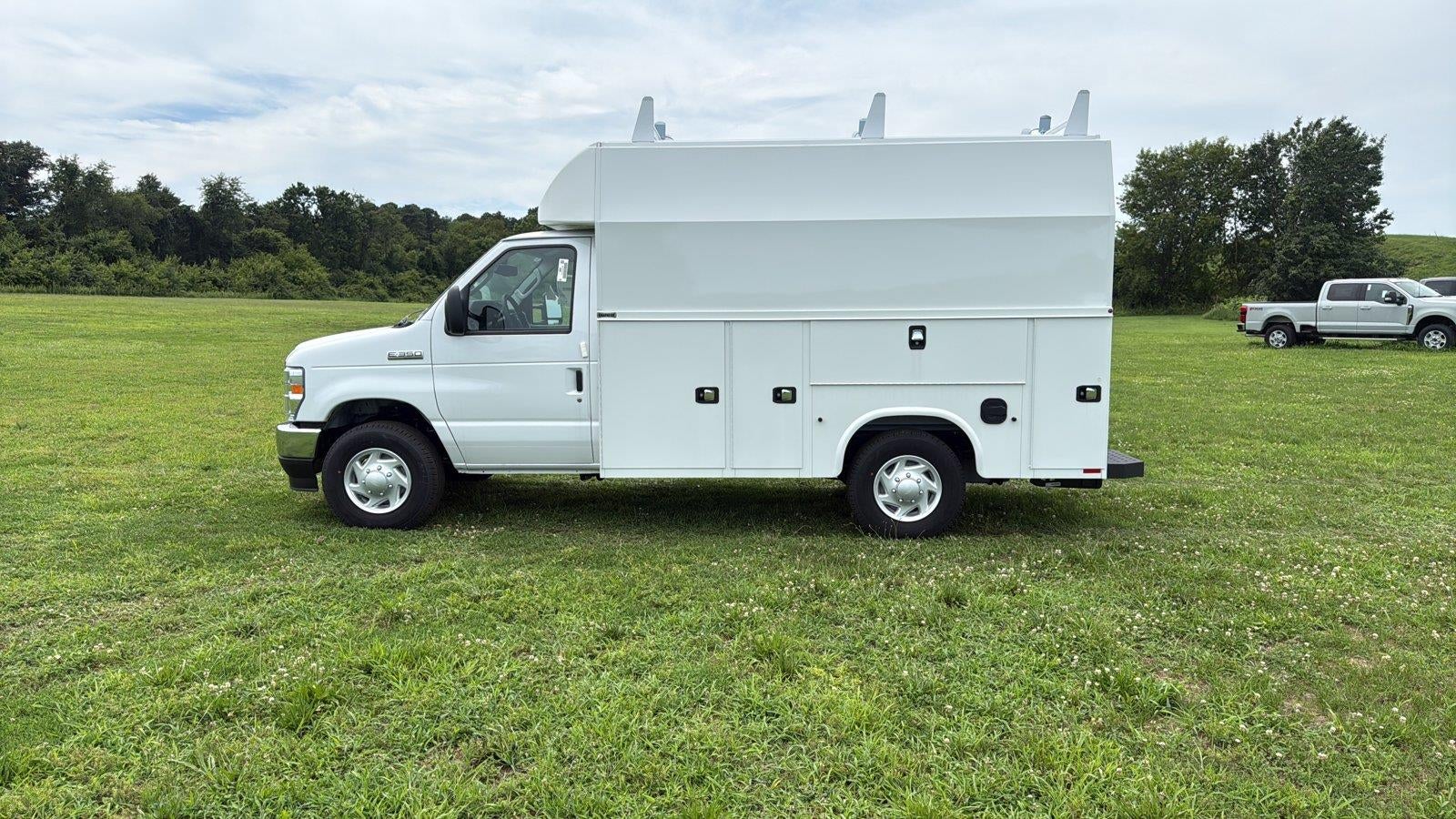 2026 Ford E-Series Cutaway 12' KNAPHEIDE SRW KUV BODY