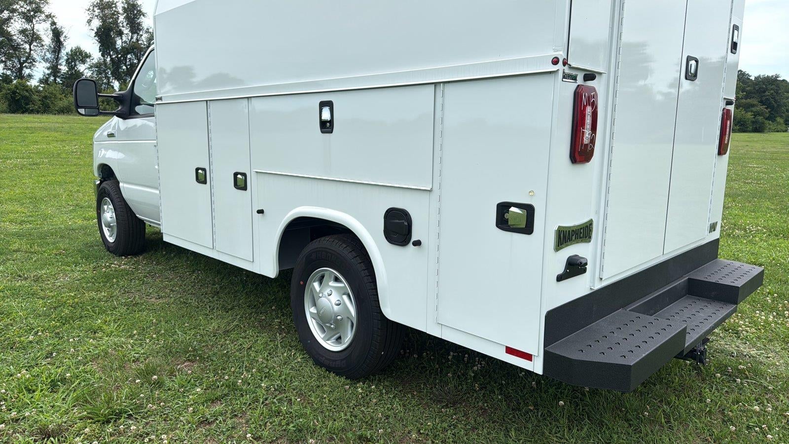 2026 Ford E-Series Cutaway 12' KNAPHEIDE SRW KUV BODY
