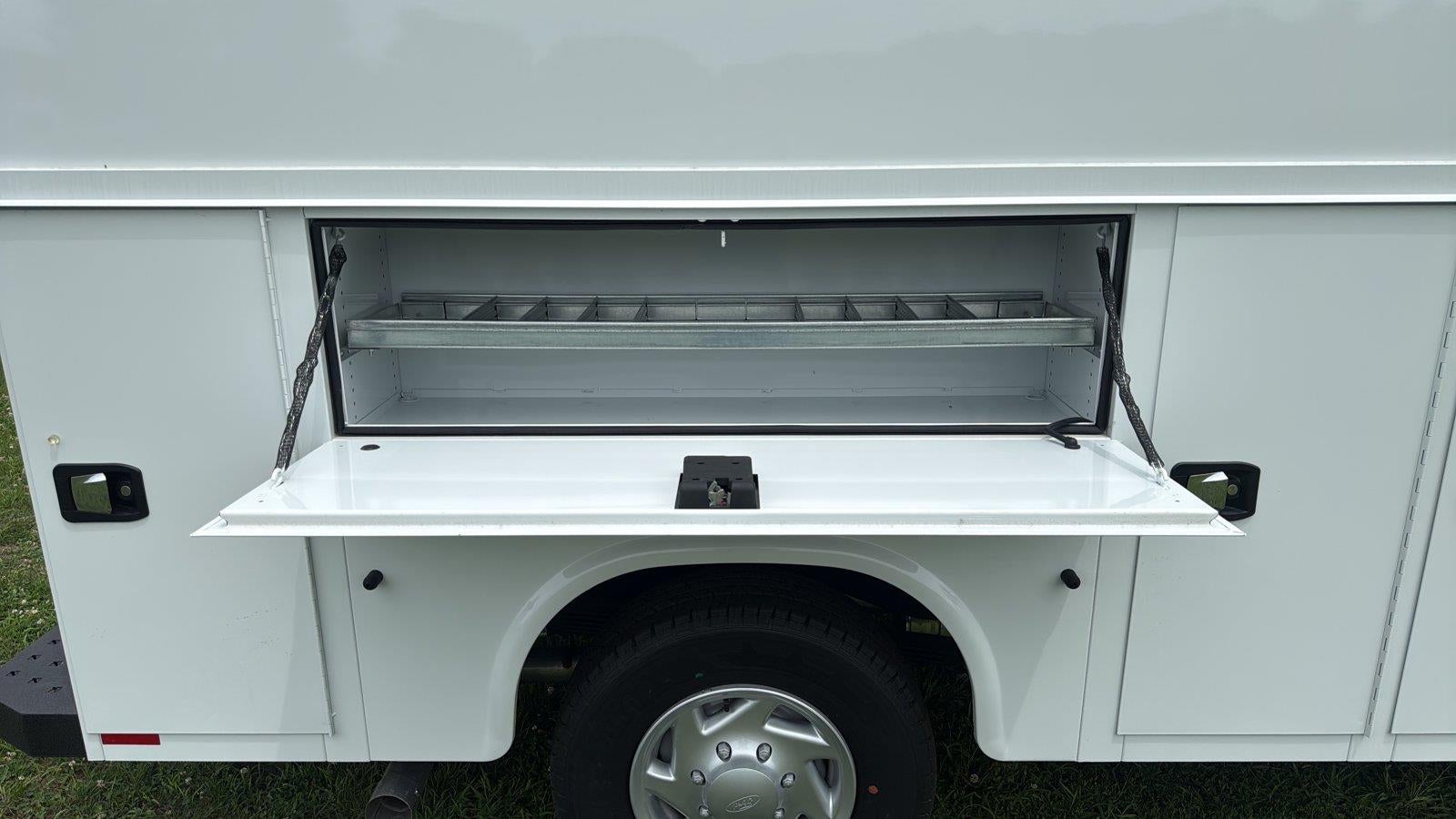 2026 Ford E-Series Cutaway 12' KNAPHEIDE SRW KUV BODY