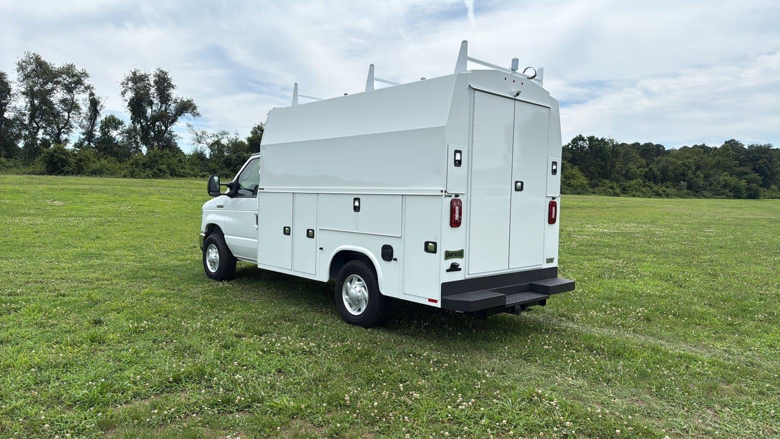 2026 Ford E-Series Cutaway 12' KNAPHEIDE SRW KUV BODY