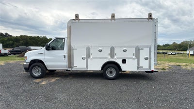 2027 Ford E-Series Cutaway 12' DURA-CUBE MAX FRP ENCLOSED SERVICE BODY, POWER LOCKS, 3 BOX LADDER RACK, BACK UP CAMERA