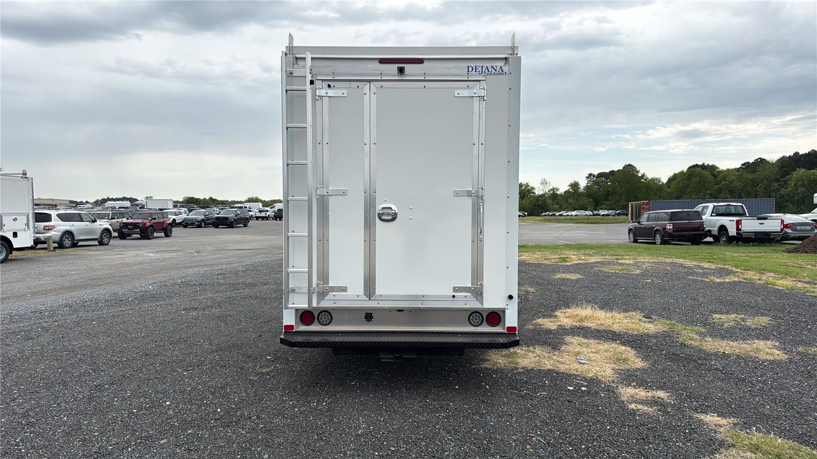 2027 Ford E-Series Cutaway 12' DURA-CUBE MAX FRP ENCLOSED SERVICE BODY, POWER LOCKS, 3 BOX LADDER RACK, BACK UP CAMERA