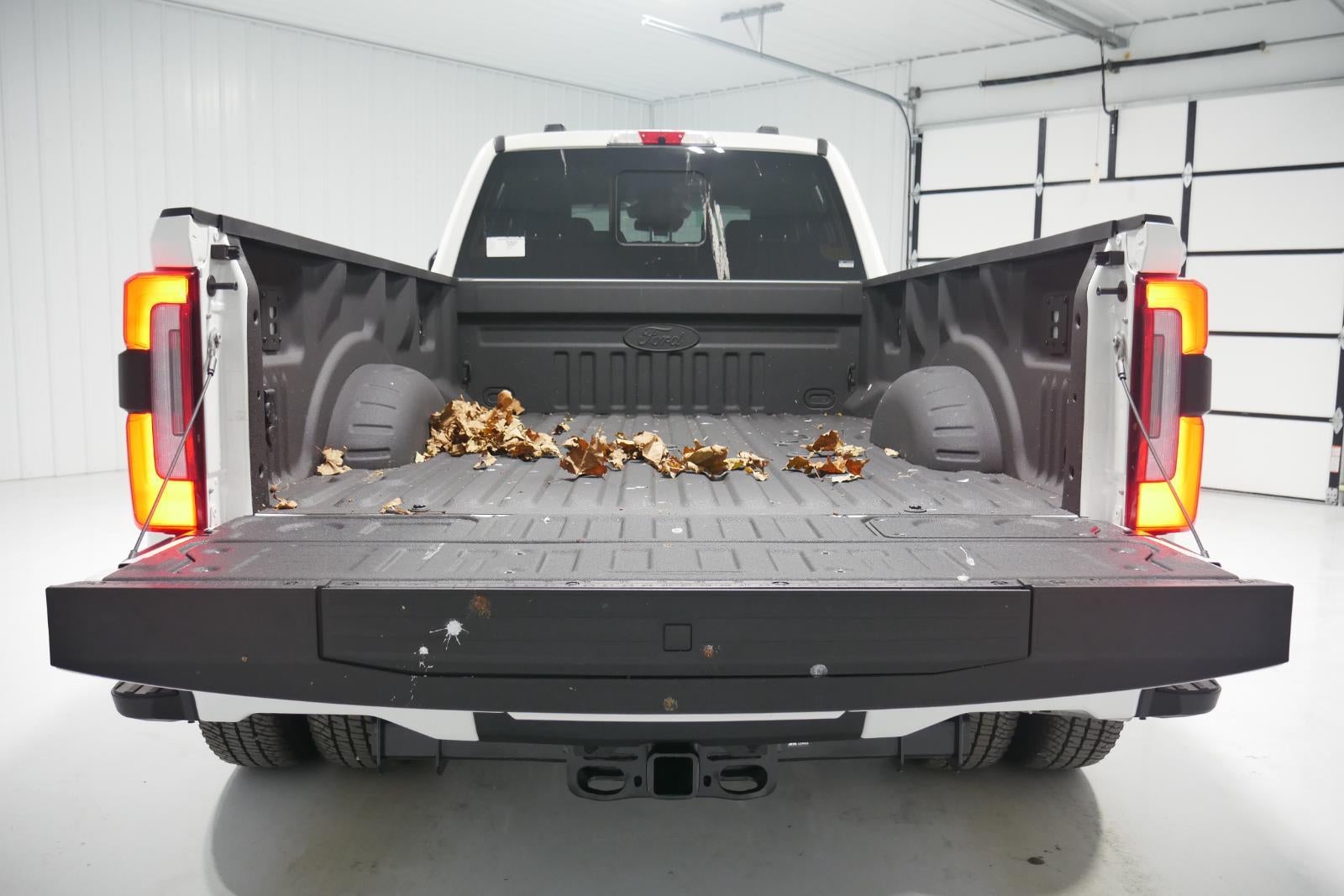 2025 Ford Super Duty F-350 DRW Platinum