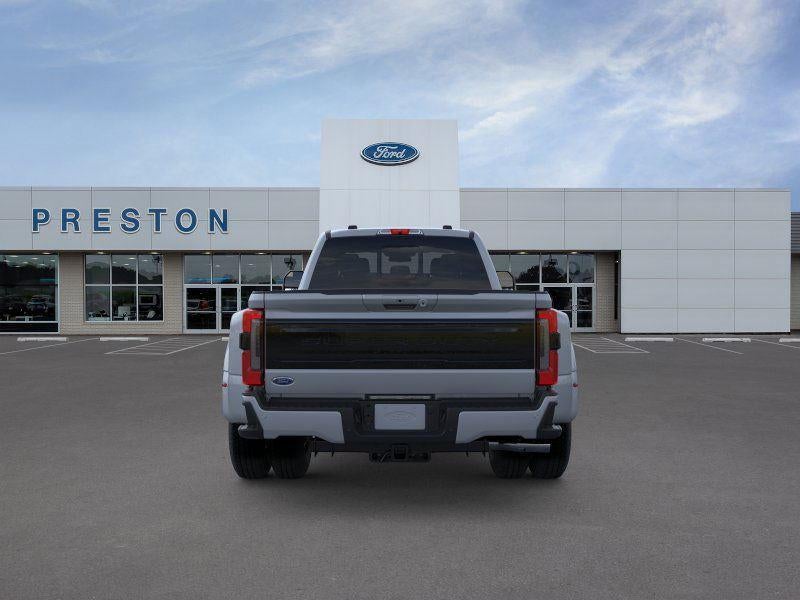 2025 Ford Super Duty F-350 DRW Platinum