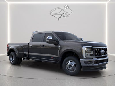 2026 Ford Super Duty F-350 DRW LARIAT