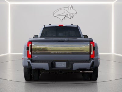 2027 Ford Super Duty F-450 DRW Platinum