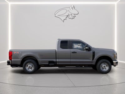 2027 Ford Super Duty F-250 SRW XL