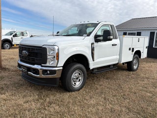 2025 Ford Super Duty F-250 SRW 8' KNAPHEIDE SERVICE BODY, SPRAY IN LINER, HITCH, REMOTE LOCKS