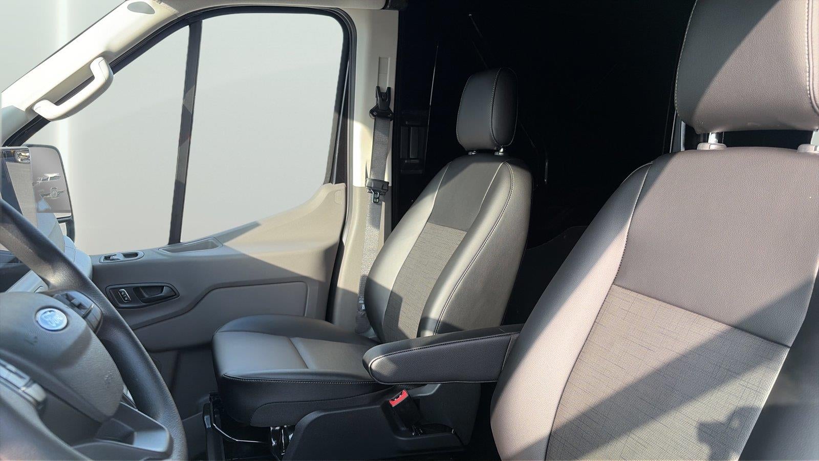 2027 Ford Transit Cargo Van T-250 148" Med Rf 9150 GVWR RWD