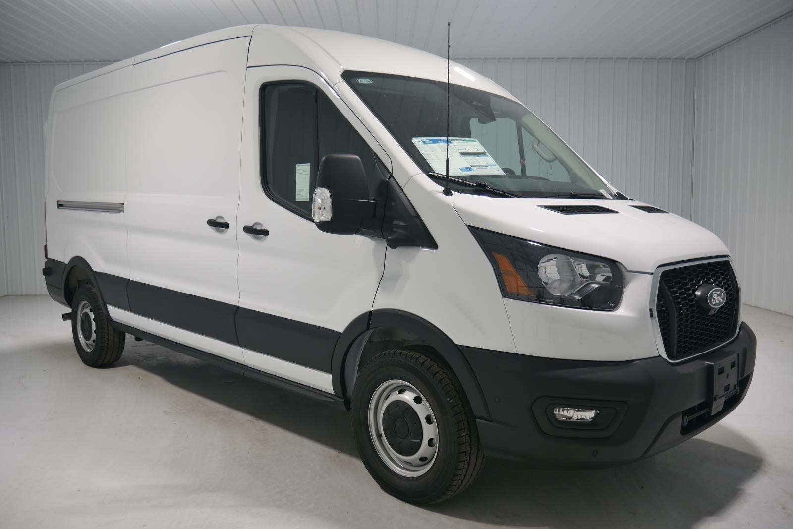 2026 Ford Transit Cargo Van T-250 148" Med Rf 9150 GVWR RWD