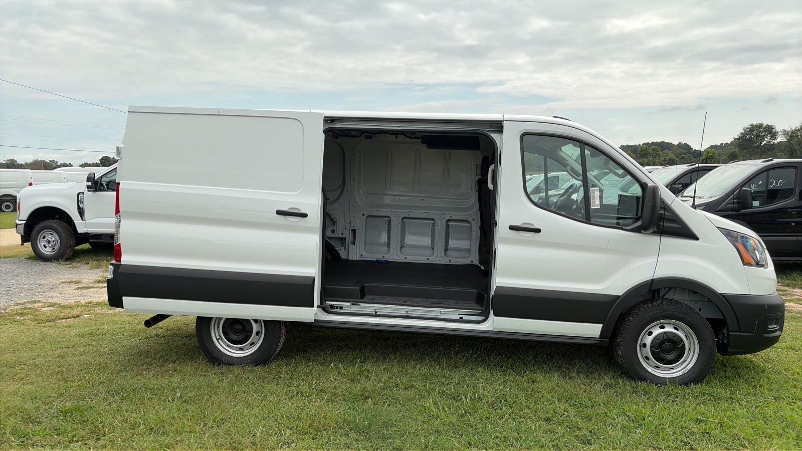 2026 Ford Transit Cargo Van T-250 130" Low Rf 9150 GVWR RWD